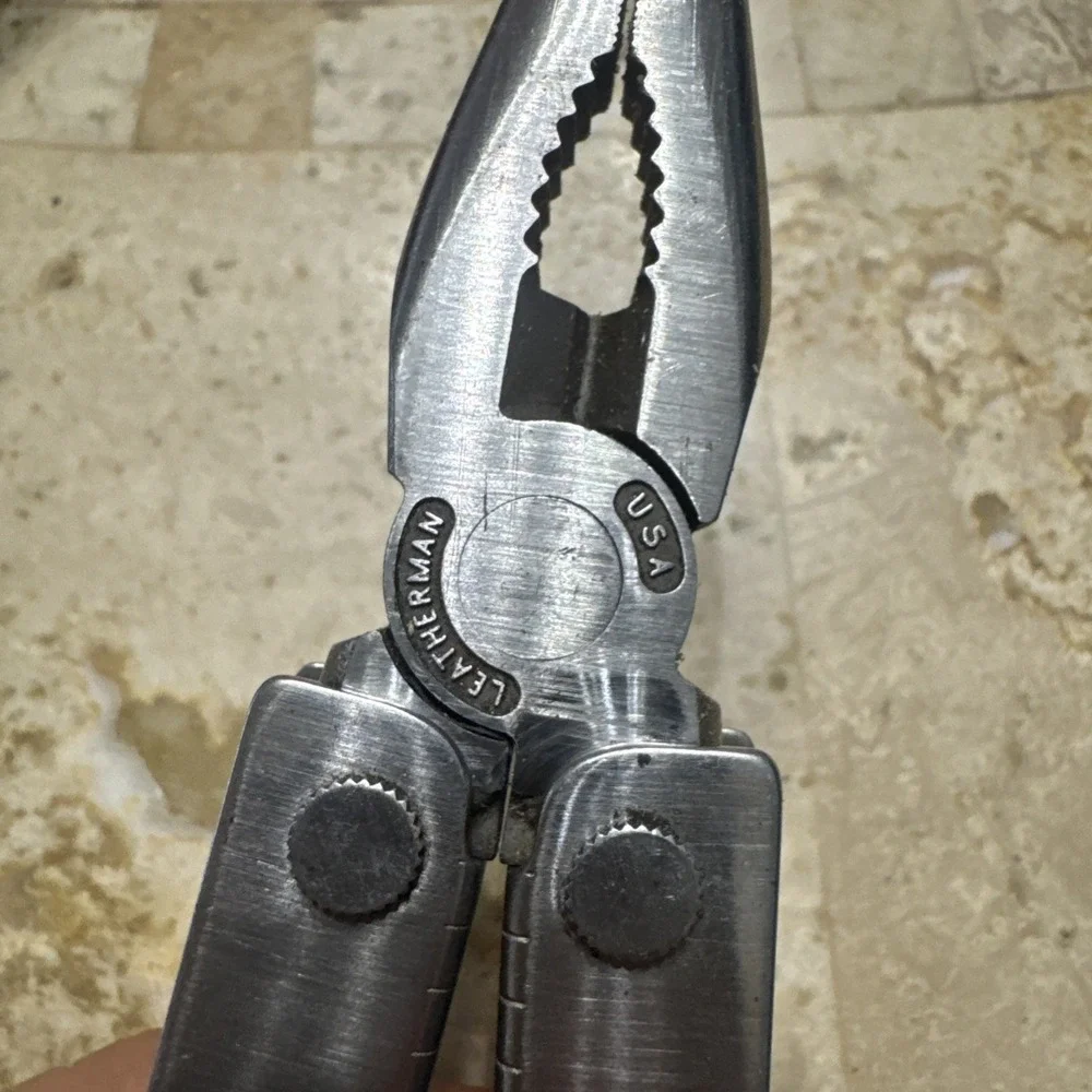 Vintage Leatherman USA Tool w/sheath, 08-98